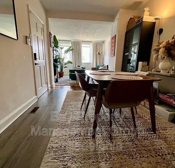 5411 W Berks St #1 — Photo 6