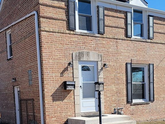 2nd image of 2529 Elder Ln