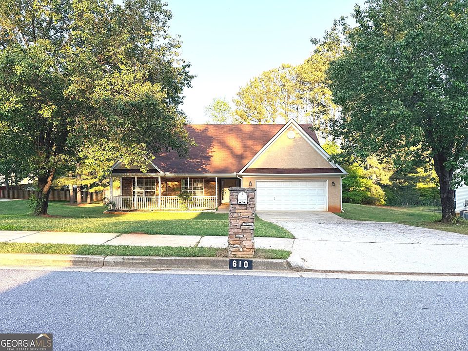 1st image of 610 Autumn Leaf Cir