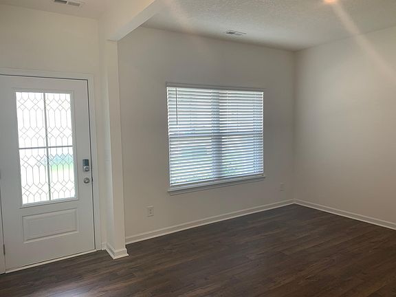 4th image of 8638 Leeanna Brooke Ln