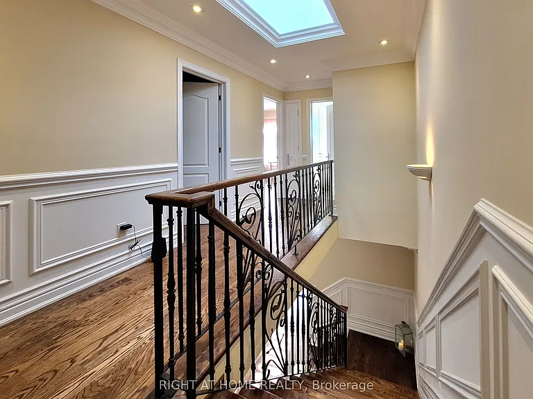 378 Douglas Ave — Photo 27