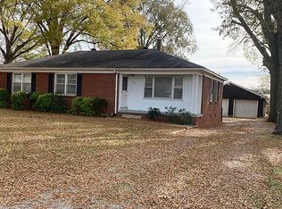 704 Clark St, Muscle Shoals, AL 35661