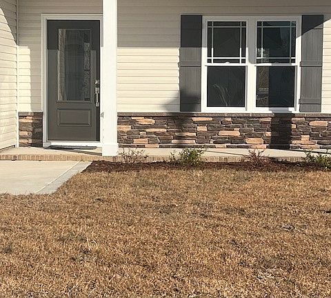 2nd image of 104 Sunny Acres Ln