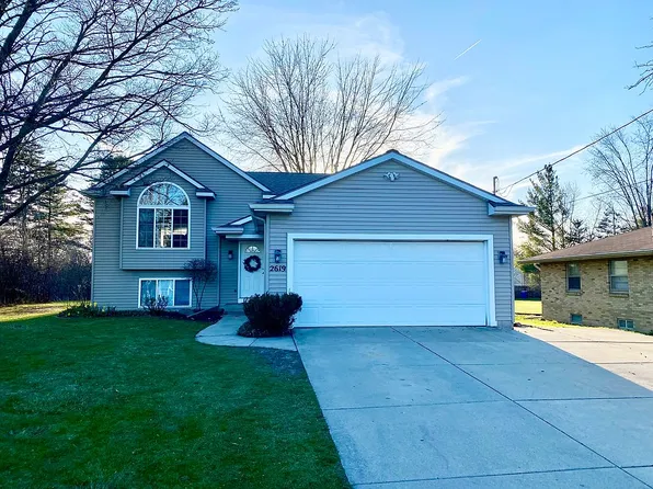 2619 Ridgemoor Dr SE, Kentwood, MI 49512