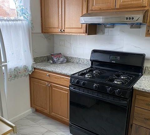 5th image of 6336 Oakland St