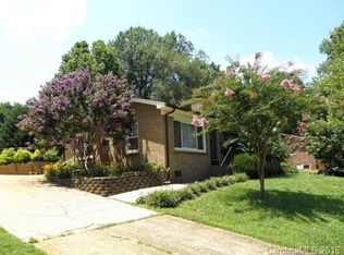 1104 2nd St SE, Conover, NC 28613