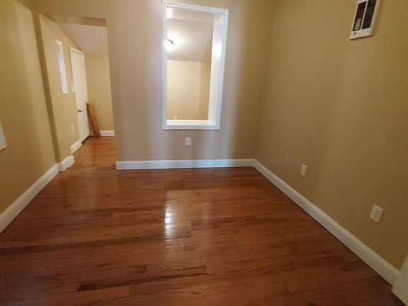 5th image of 2043 W York St Unit 1