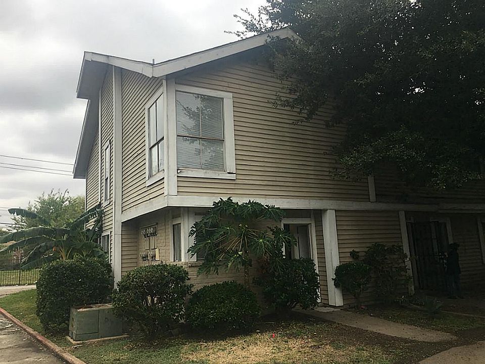 1st image of 8405 Wilcrest Dr APT 2418