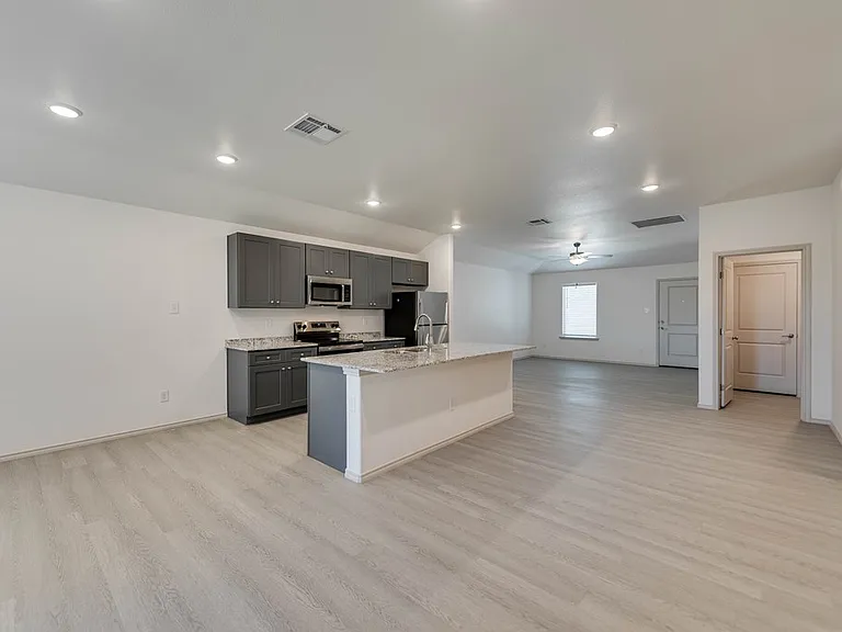 8208 E County Road 111 — Photo 10