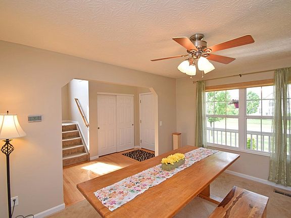 3rd image of 6626 Mahogany Ct