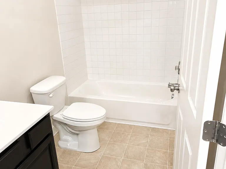 225 E Bird St — Photo 12