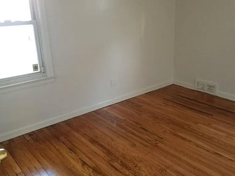 15332 Saint Marys St — Photo 13