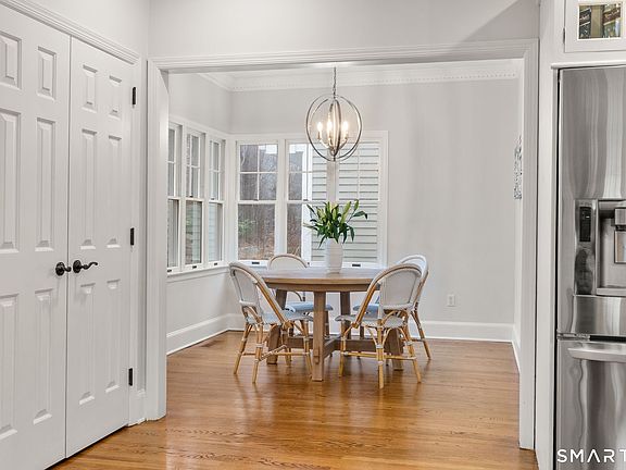 4th image of 9 Pepperbush Road