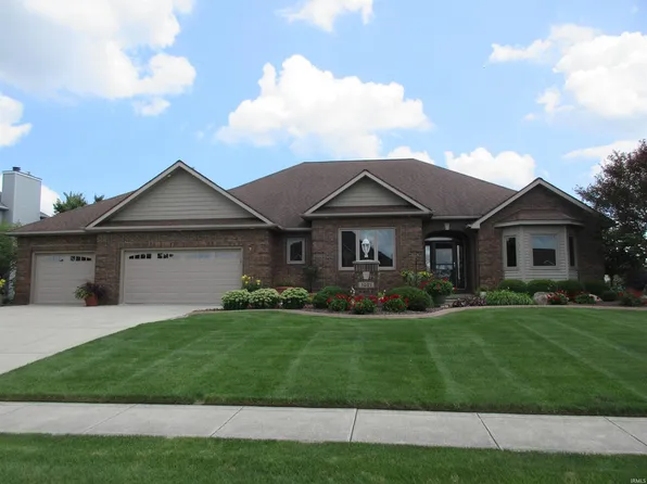 1021 Twin Lakes Dr, Decatur, IN 46733