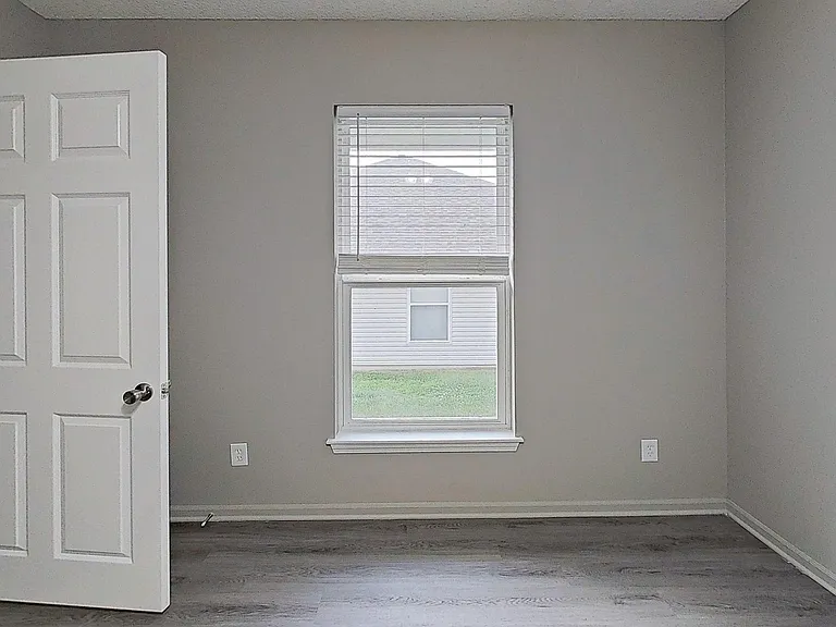 404A SE Oak Ridge Dr — Photo 5