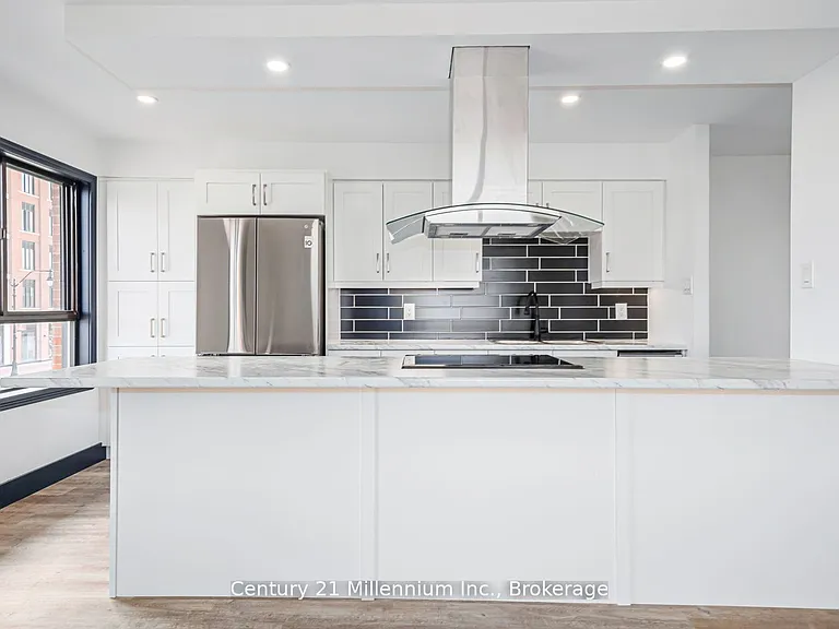 250 Hurontario St #2 — Photo 2