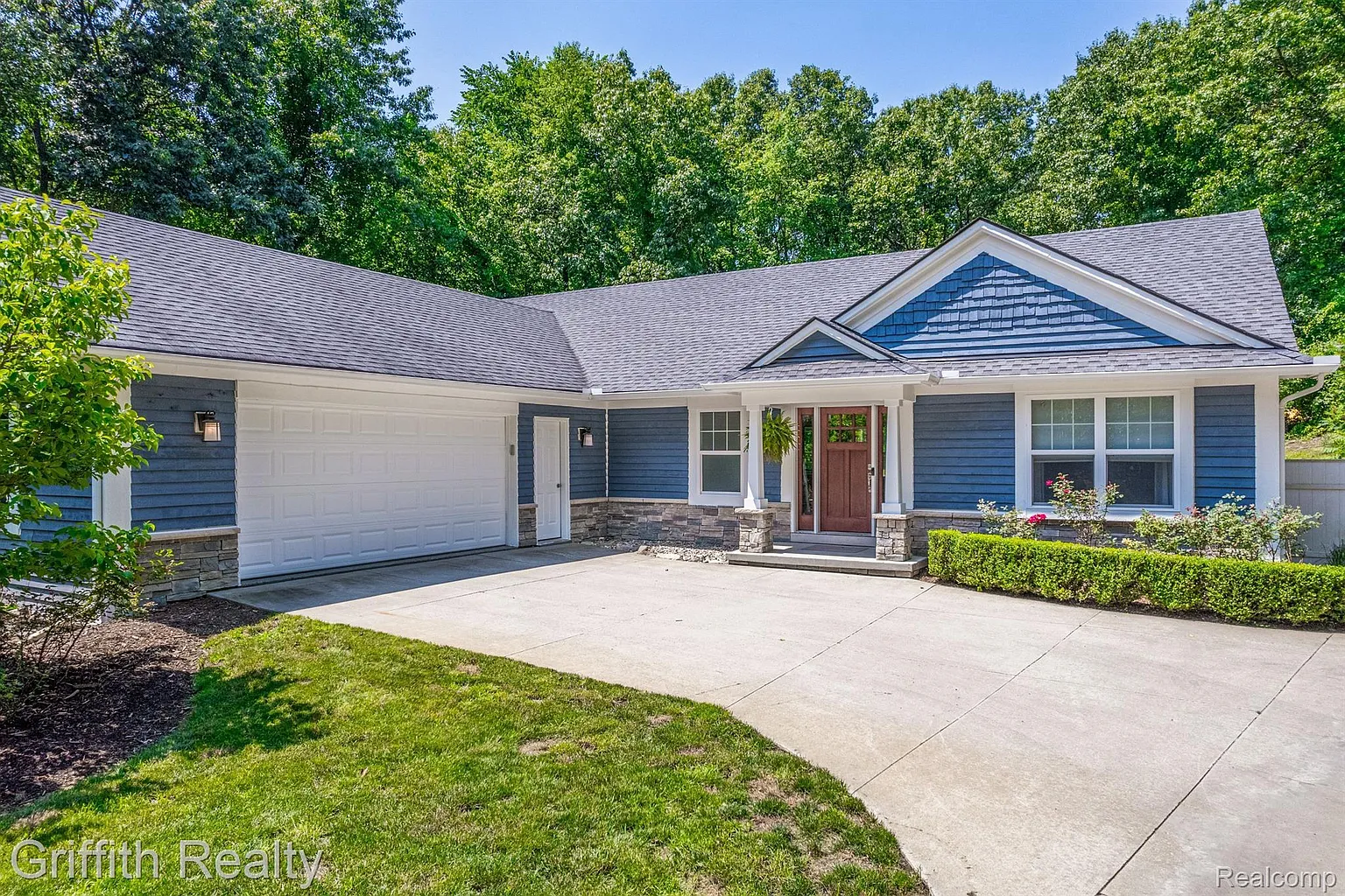 4228 Link Dr photo 1