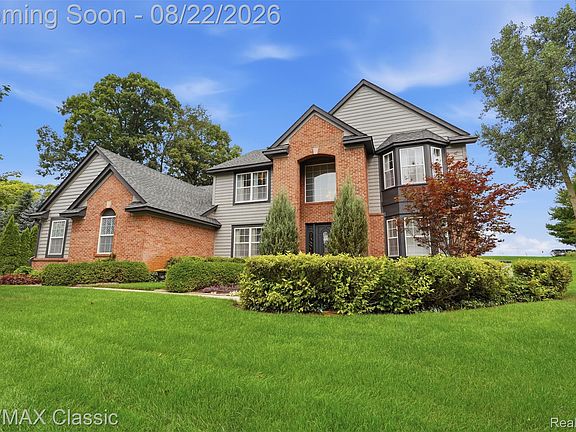 2nd image of 2333 Sandlewood Dr