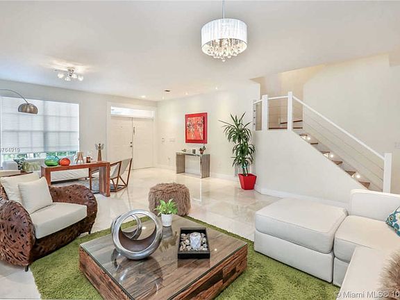 5th image of 10639 NW 54th St