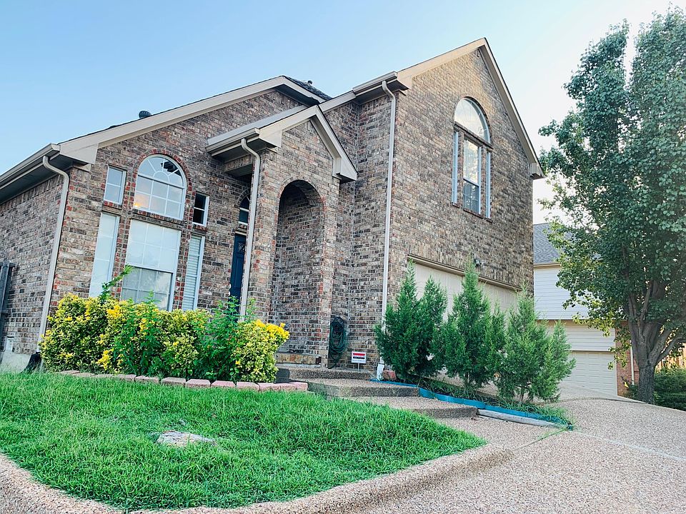 1st image of 2512 Country Club Dr W