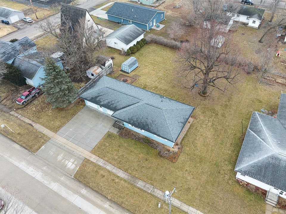 710 W 8th St, Vinton, IA 52349 Zillow