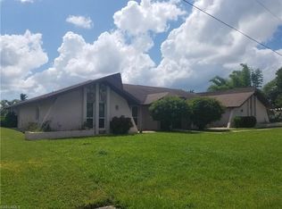 1608 SE 40th Ter, Cape Coral, FL 33904