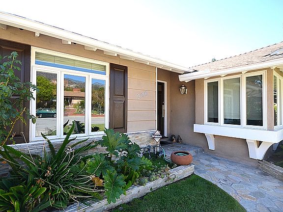 2nd image of 306 Parkwood Drive