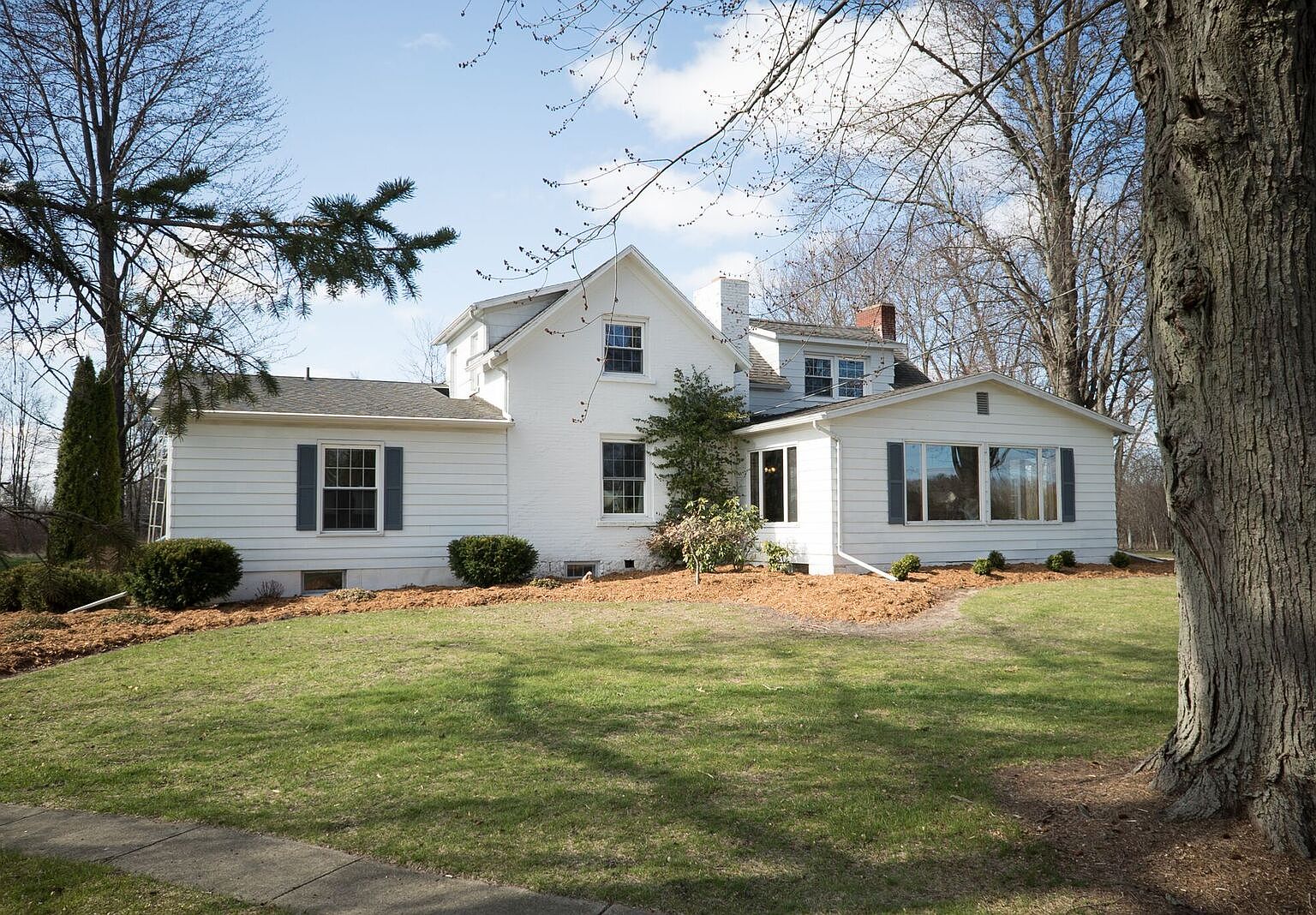 1974 E Stewart Rd, Midland, MI 48640 Zillow
