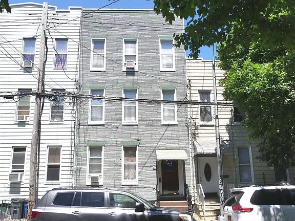 4th image of 559 Onderdonk Ave