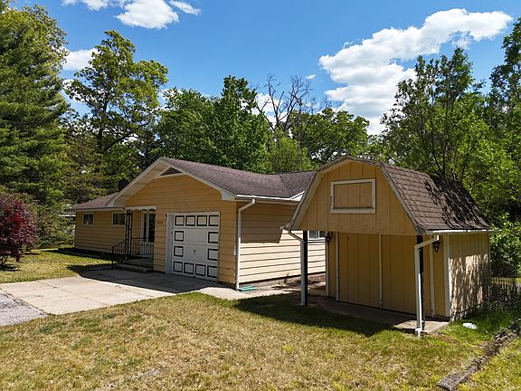 5th image of 14099 Studebaker Ave