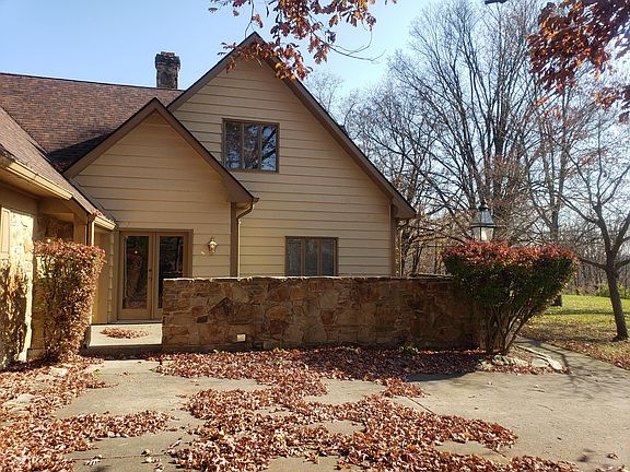 2nd image of 8621 Fawn Lake Cir