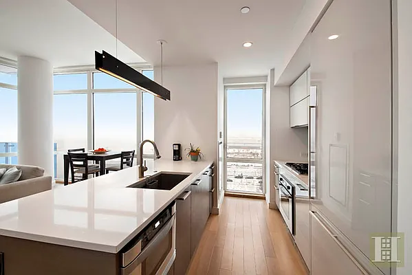 Rented by Halstead Real Estate | media 16