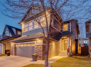 676 W Auburn Bay Blvd SE, Calgary, AB T3M 0H1