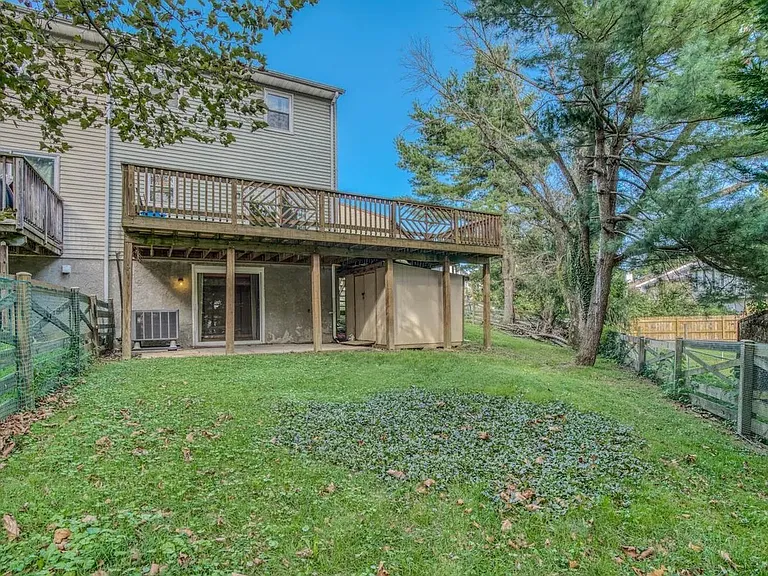 9909 Maidbrook Rd — Photo 32
