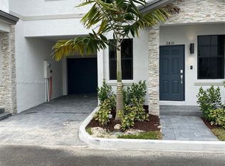 2831 SW 16th Ter, Fort Lauderdale, FL 33315