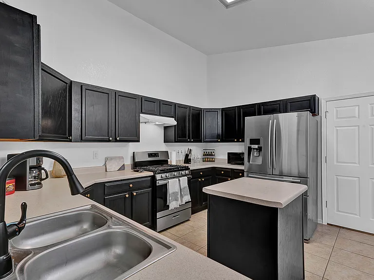 6017 Honeybee Ct — Photo 10