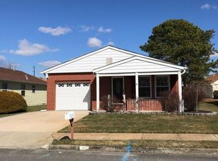 12 Woodstock Dr, Toms River, NJ 08757