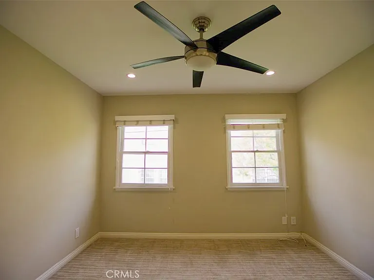 435 N Van Ness Ave — Photo 10
