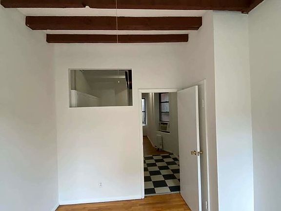 4th image of 223 E 10th St #3S
