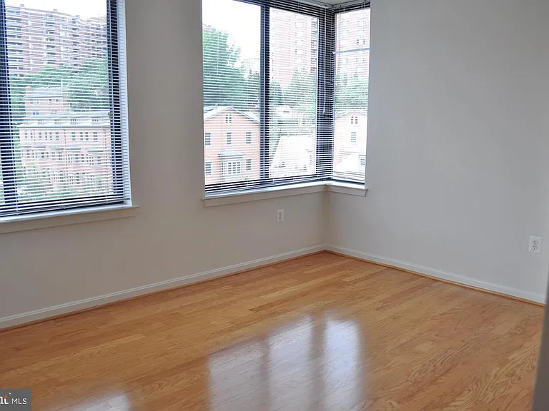 2220 Fairfax Dr #503 — Photo 6