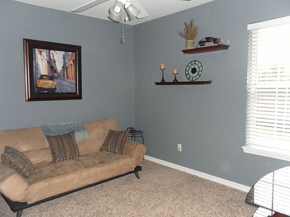 3rd image of 1628 Williamsburg Dr
