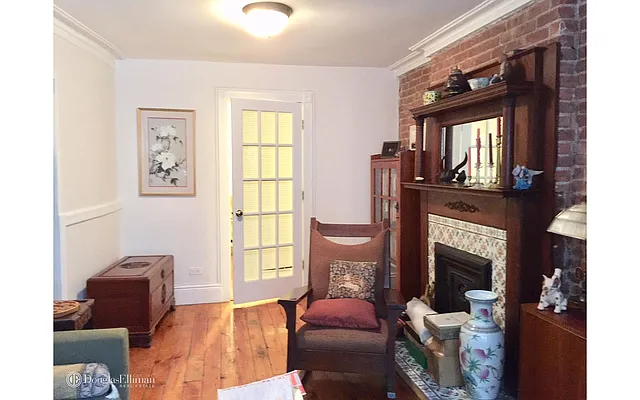 Rented by Douglas Elliman | media 19