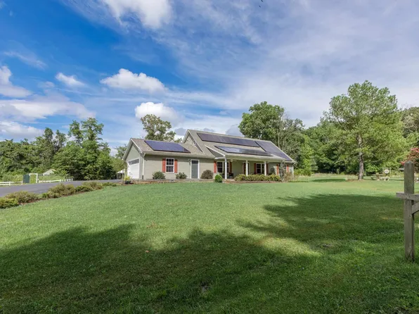 3399 Caverns Dr, Keezletown, VA 22832