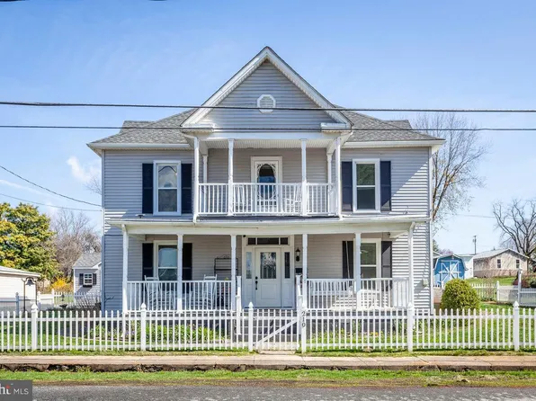 210 3rd St, Shenandoah, VA 22849