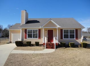 709 Papsworth Ct, Fuquay Varina, NC 27526
