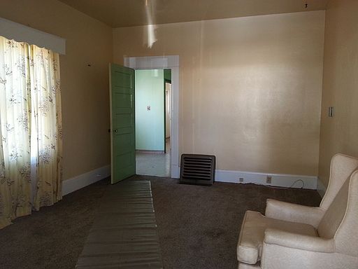 5th image of 1646 E Miner Ave