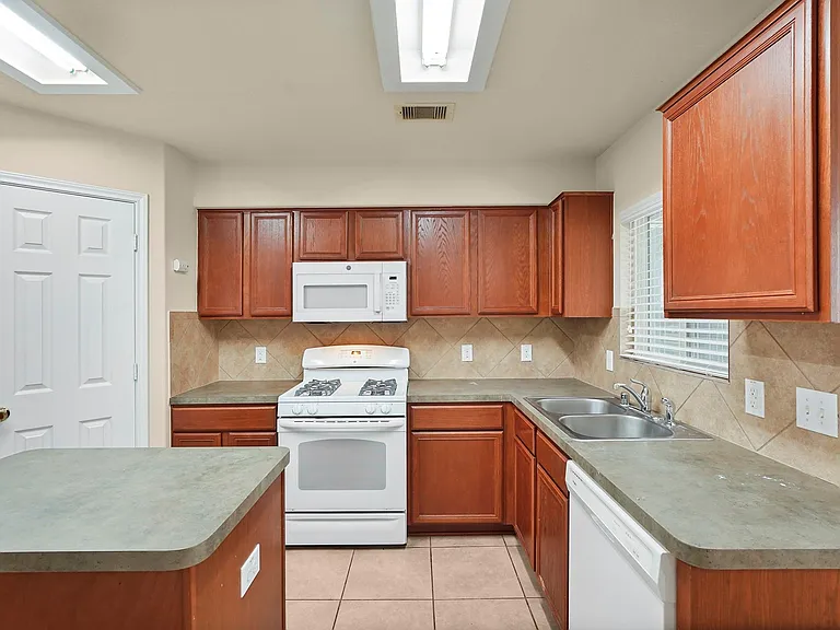 29417 Forest Floor Ln — Photo 10