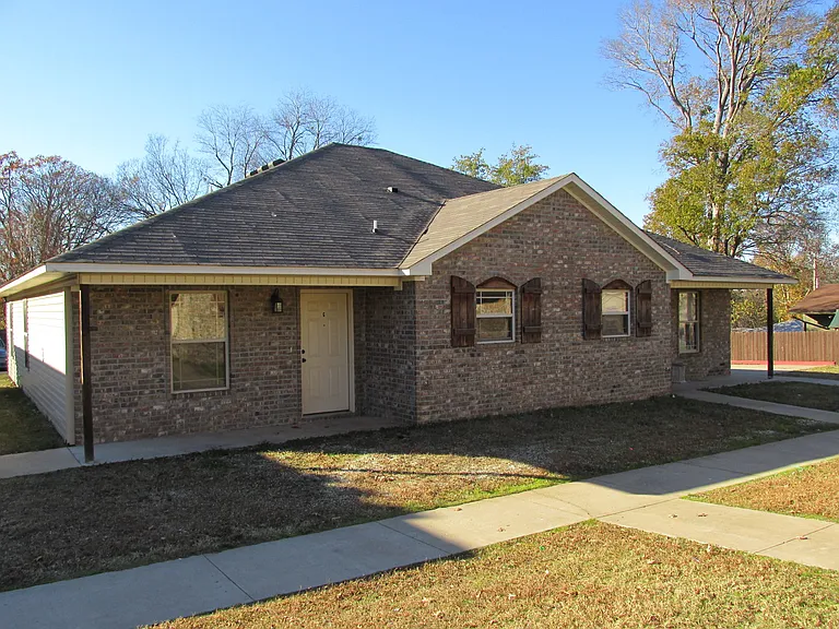 2200 S 17th A F Fld #A-F — Photo 1
