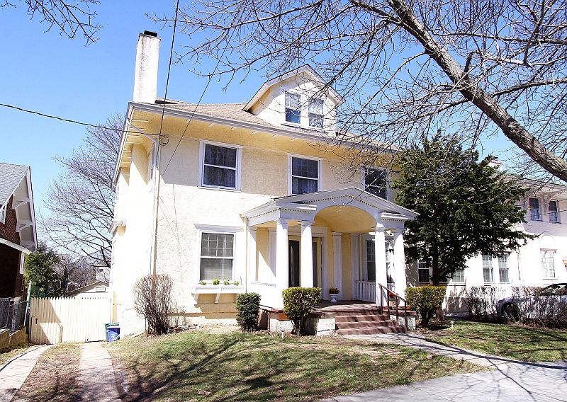 1st image of 354 Parker St