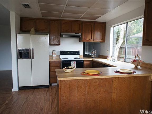 4th image of 7959 Deer Creek Dr